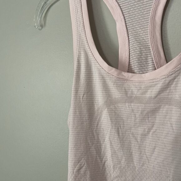 Lululemon Size 4 Pink Blush Sleeveless Cropped Racerback Swiftly Tank Top - Picture 2 of 6